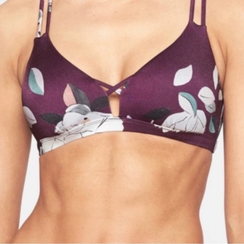Athleta Aqualuxe bikini top SZ: Small EUC